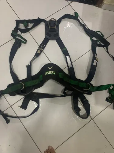 Cinto de Segurança Tipo Paraquedista MSA + Talabarte