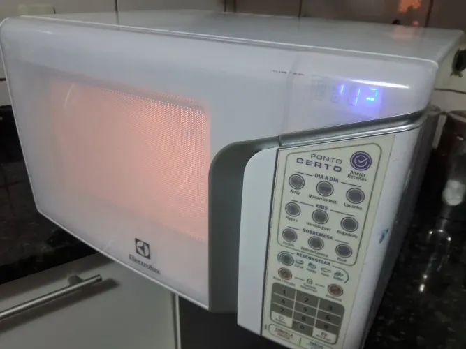 MICROONDAS ELECTROLUX 31 L ENTREGA INCLUÍDA