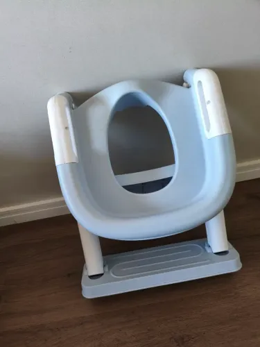 Troninho infantil com escada assento redutor