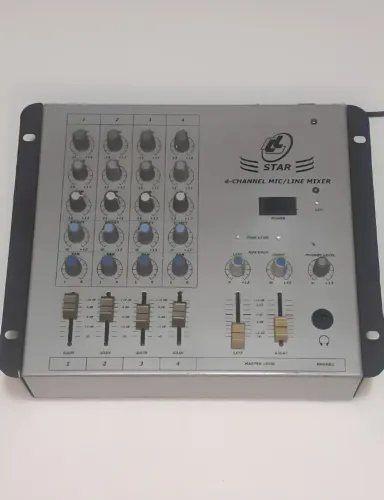  Mesa de Som - LL Star 4-Channel Mic/Line Mixer