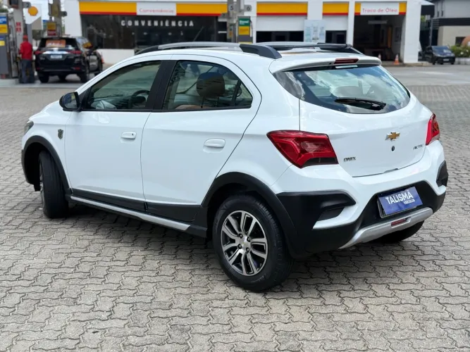 Chevrolet Onix Activ 1.4 8V Flex Aut. 4P 2018