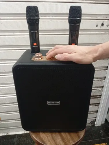 CAIXA DE SOM BLUETOOTH PORTÁTIL ? Com Luzes LED RGB, Graves Fortes e Bateria!