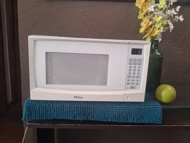 Microondas Philco 25 litros ( Funcionando perfeitamente)