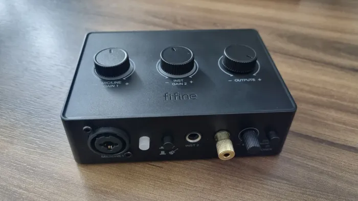 Interface de áudio Fifine SC-1