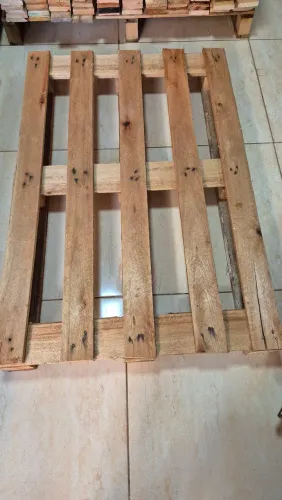 Pallets resistente medida, 1.20mt por 0,80 centímetros, madeira eucalipto, entregamos. 