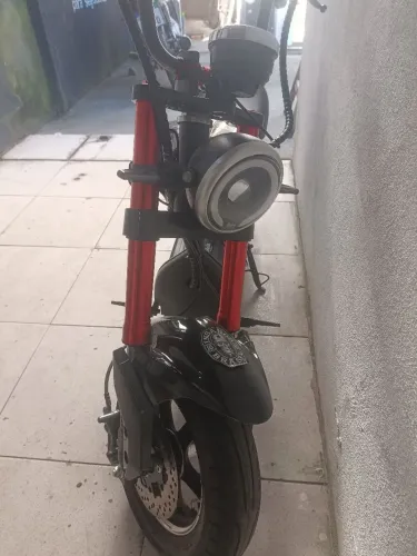 Scooter elétrica mini chopper 