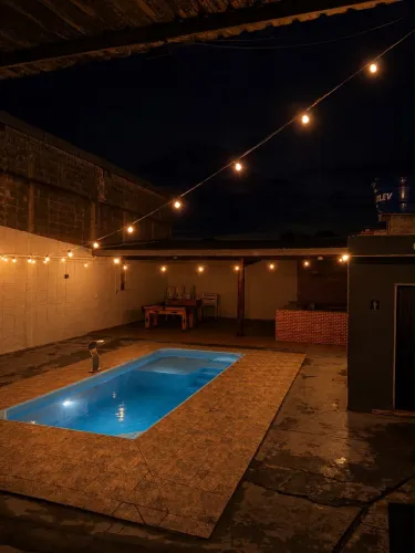Espaço de eventos e lazer com piscina