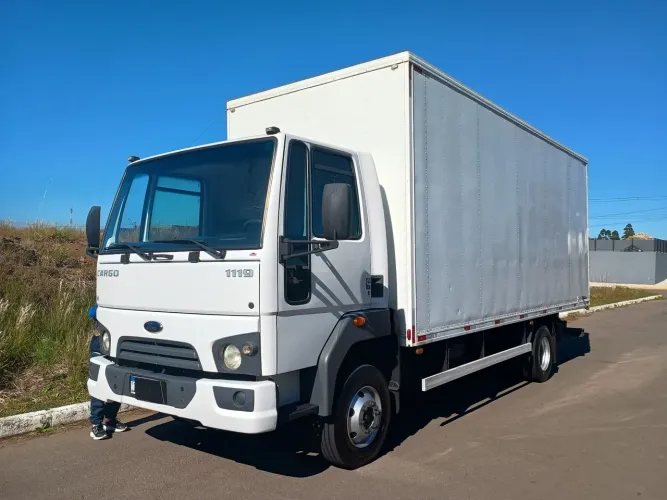 Ford cargo 1119completo baú de alumínio 6.20