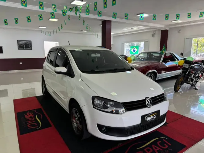 Volkswagen Fox 1.6 MI Total Flex 8V 5P 2010