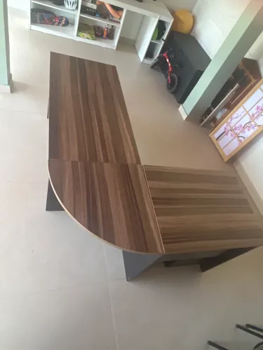 MESA EM L COM GAVETEIRO