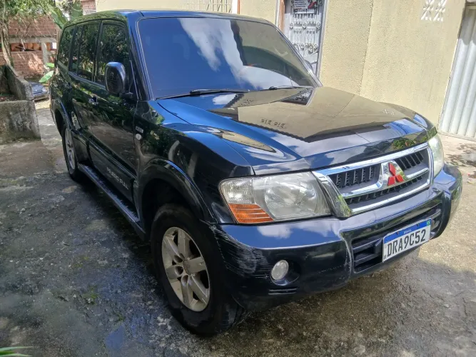 Mitsubishi Pajero GLS Hpe/hpe Full 3.8 233cv 3P AUT 2005