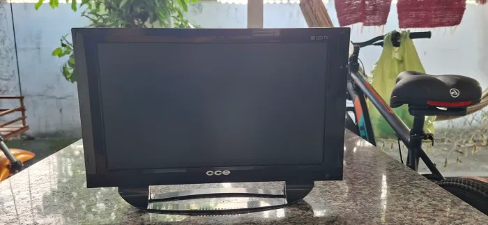 TV LED CCE 14'