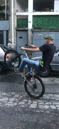 Bicicleta aro 26 freios a disco de alumínio
