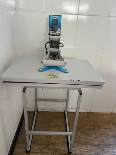 Prensa térmica 40x60 MAQUINATEC semi nova 