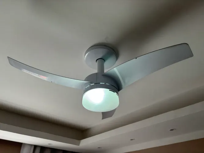 Ventilador de teto de controle remoto