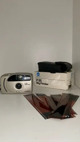 Câmera Analógica Minolta F35 Big Finder