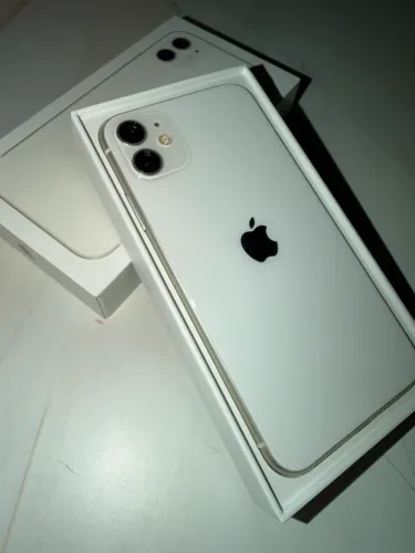 iPhone 11 128 GB Branco Usado