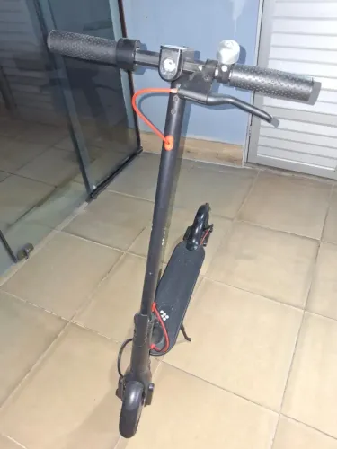 Patinete Elétrico - Ecolife Pro Scooter 4Life / 8.5" / 350W 10.4 mah