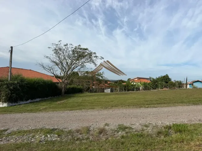 Terreno com 1.500 m², ótima topografia, água da sabesp, escritura registrada