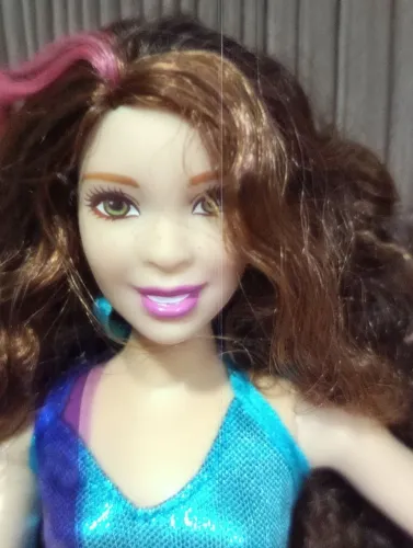 Barbie Nik cantora 