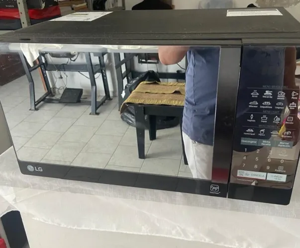Microondas LG espelhado 30lts