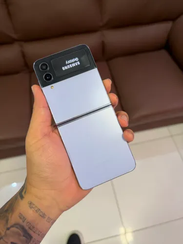 Samsung galaxy Zflip 4