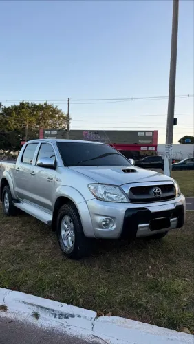 Toyota Hilux CD SRV D4-d 4X4 3.0 TDI Diesel AUT 2011