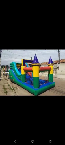 Tobogã castelo mini com psicina 