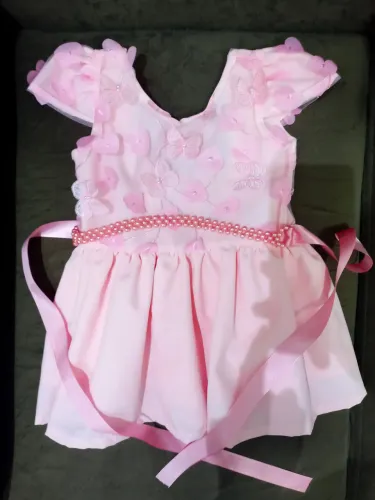 Vestido de cor rosa para festas infantiz