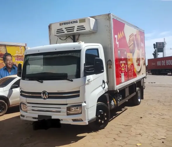 Oportunidade !!! Caminhão Trabalhando ! 