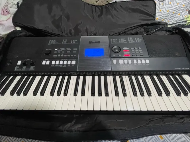 Teclado Yamaha PSR E423