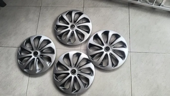 Calotas para roda 15, vendo 80,00