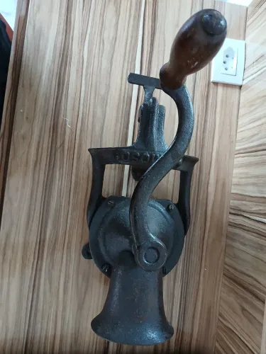 Moedor de café antiguidade 