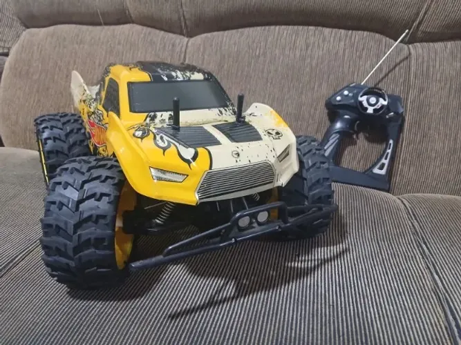 Automodelo Monster 1/8 
