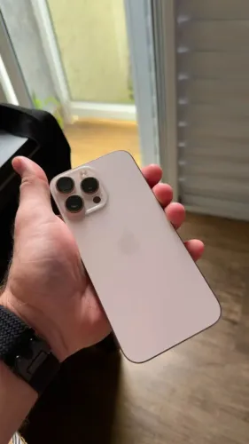? iPhone 16 Pro Max 512GB Titânio Deserto ? Bateria 90%
