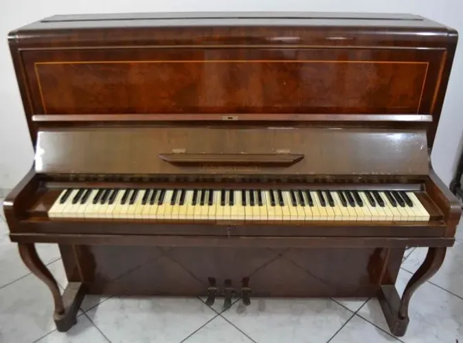Piano M. Schwartzmann