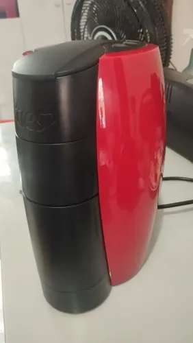 Cafeteira expresso 3 corações, bem conservada pouco tempo de uso.