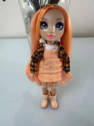 Boneca Rainbow High Poppy 