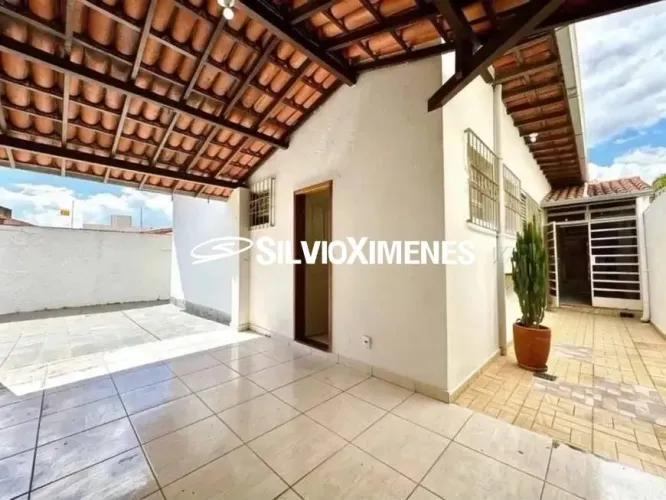 Casa com 4 quartos para Locação, Ouro Preto - Belo Horizonte