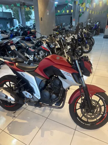 FZ25 2018/2019