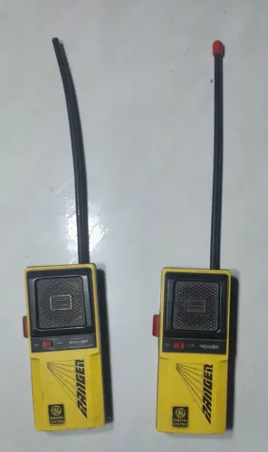 Par Antigo Walkie Talkie GE Ranger Amarelo - Vintage Coleção (No Estado) colecionador