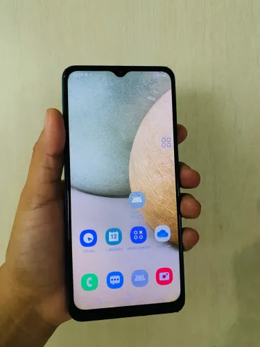 Samsung A12