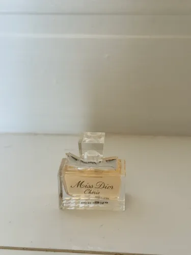 Miniatura Miss Dior Chérie