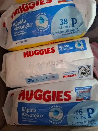 3 pacotes de Fralda Huggies