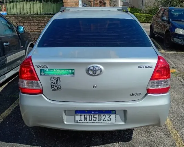 Toyota Etios XS Sedan 1.5 Flex 16V 4P Mec. 2015