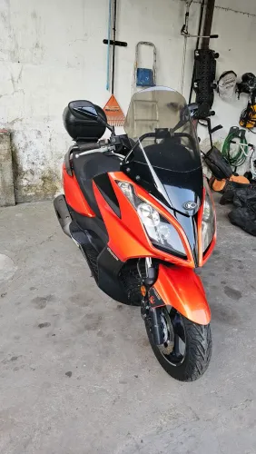 SCOOTER GRANDE, POTENTE, CONFORTÁVEL E ECONOMICA!
