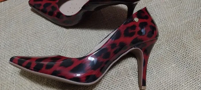 Sapato Scarpin Vermelho Oncinha Tam 39 Salto Alto Novo