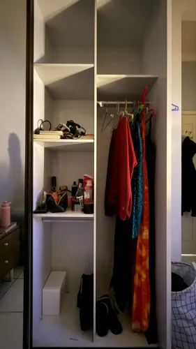Guarda-roupa duas portas com espelho - Excelente estado