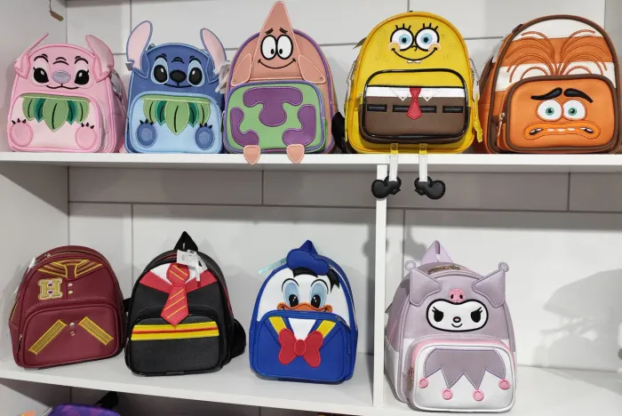 Mini mochilinhas personagens