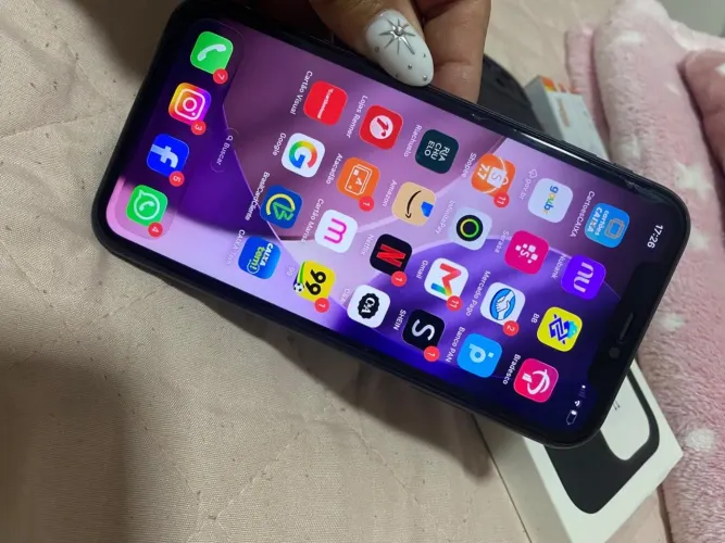VENDO IPHONE 11 64GB PRETO